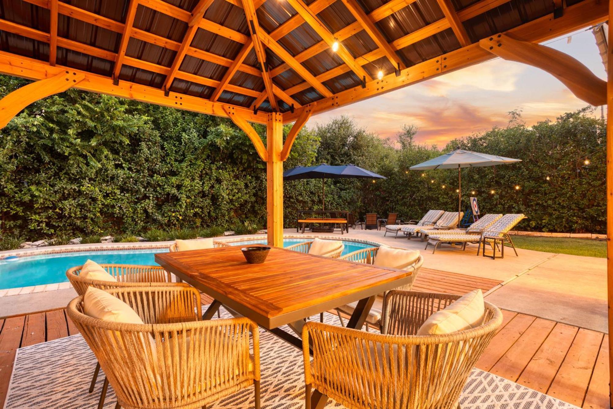 Timeless-Texas-Inn - Heated Pool Oasis & Lux Vibe Раунд-Рок Экстерьер фото