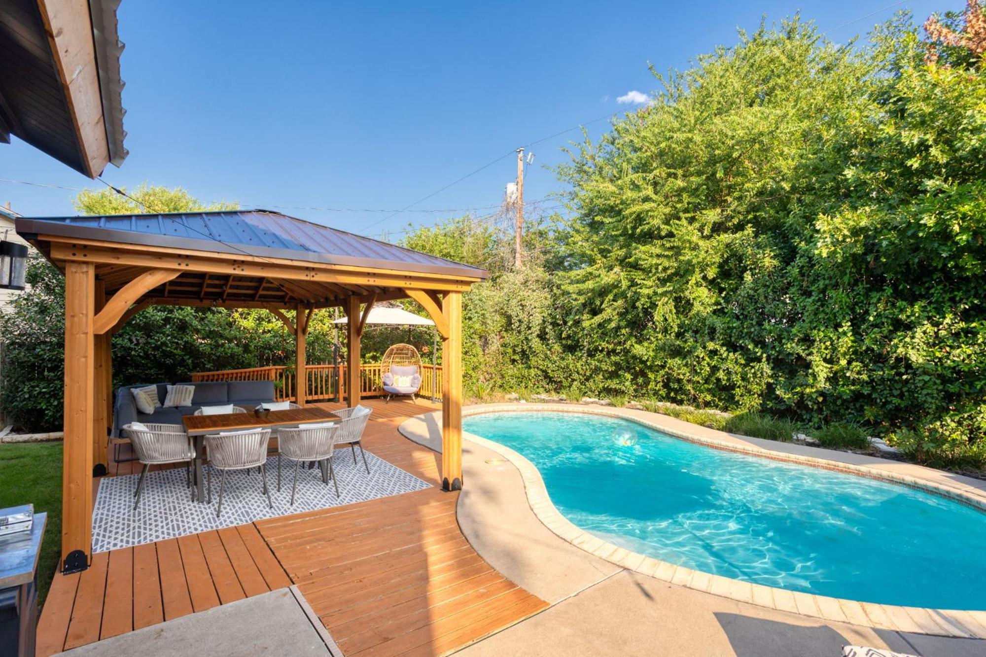 Timeless-Texas-Inn - Heated Pool Oasis & Lux Vibe Раунд-Рок Экстерьер фото